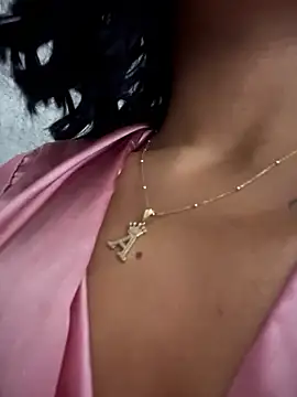 Chatroom XXX en direct de MystiqueXXX