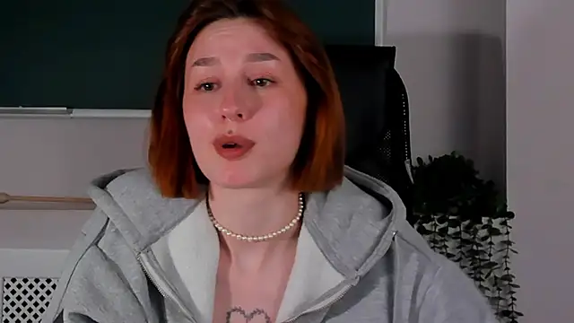 ClaireMathis Chat XXX in diretta