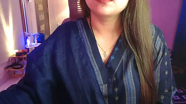 Chat +18 de Mitikaa ao vivo