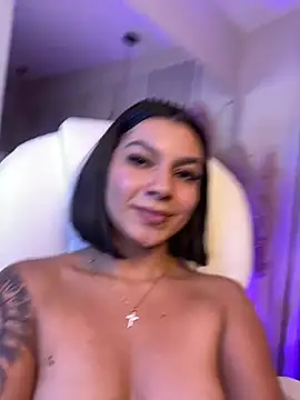 دردشة AlyssaRay الجنسية المباشرة