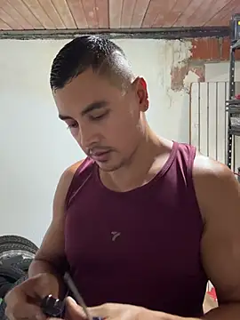 Paul22cm- 现场XXX聊天