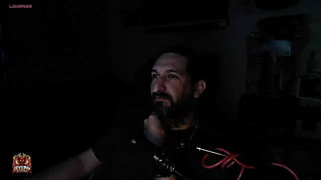 DevilPup75_ Chat XXX in diretta