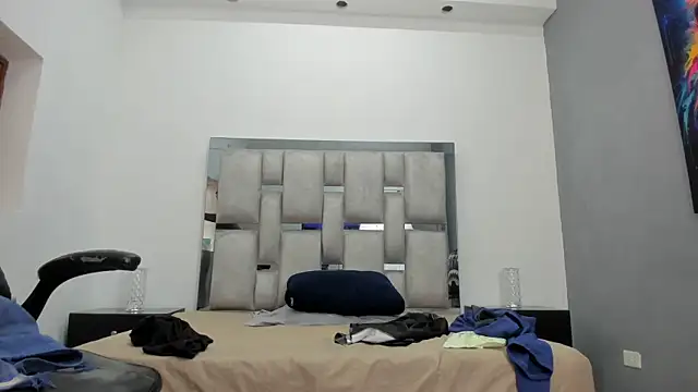 khris__evansn Webbikameraesitys