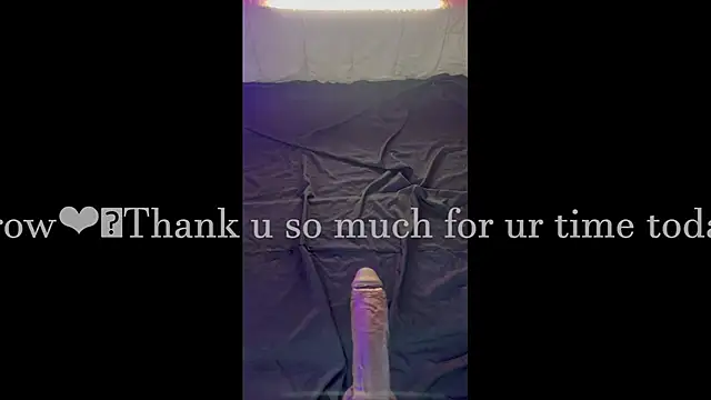 Živý XXX chat Ladyy_brownn