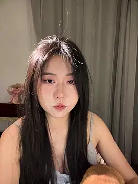 ooooBaby129 Adlı Modelin Canlı XXX Sohbeti