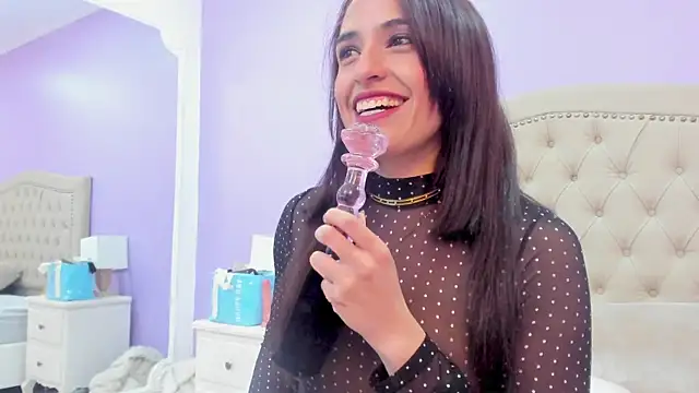 Pokazy przed kamerką – MeganNightt