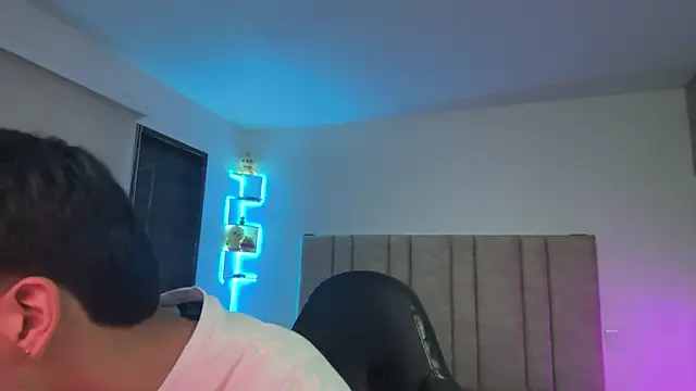 CHRIS_MORGAN1 Live XXX-chat