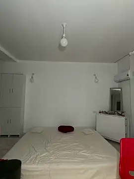 Alimela live XXX chat