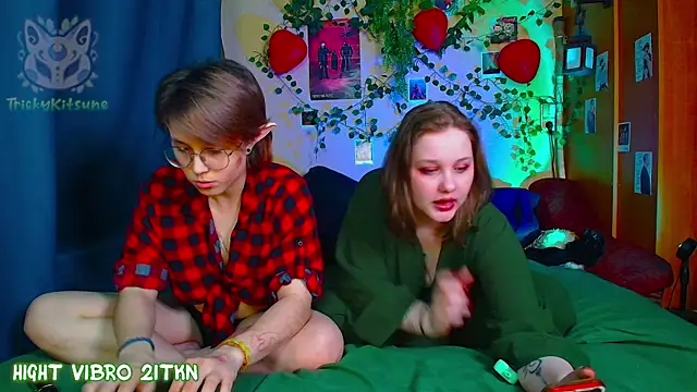 TrickyKitsune's Live XXX Chat