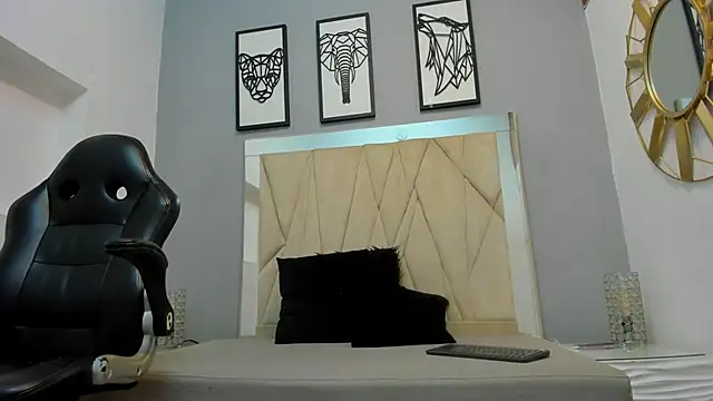 adams_bobby live XXX chat