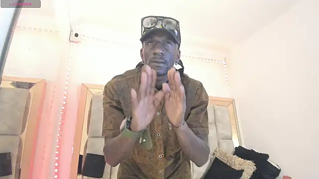 Titan_Moreno_ Pertunjukan Webcam