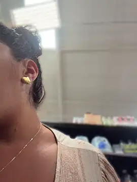 Bigbuttbrooklynn Adlı Modelin Canlı XXX Sohbeti