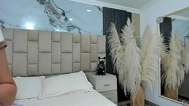 cloesummerr_'s Live XXX Chat