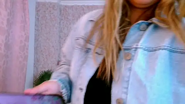 Sofiazaf_ Chat XXX live