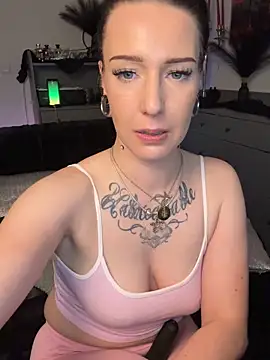 Trixie-Tainted's Webcam Show