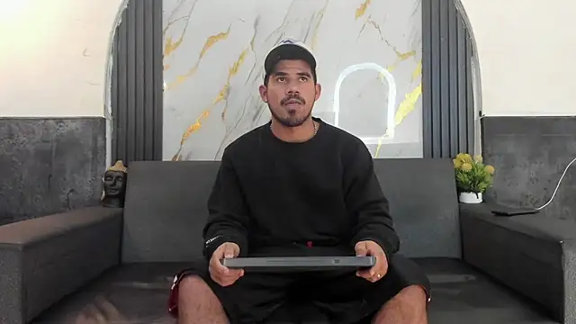 Latins_on_fire's Live XXX Chat