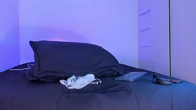 Czat XXX na żywo – THADEO_KING2