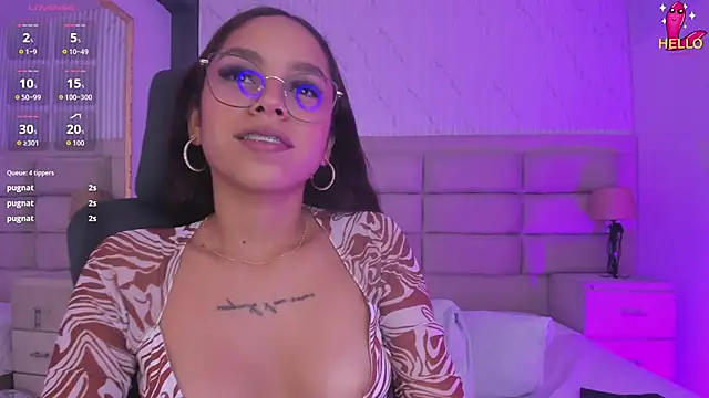 CarolineFyre's Live XXX Chat