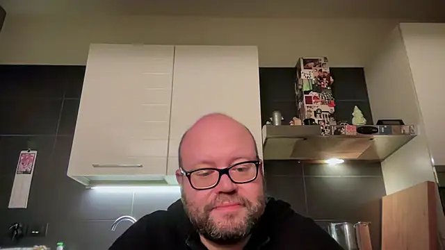 theitalianbear live XXX chat
