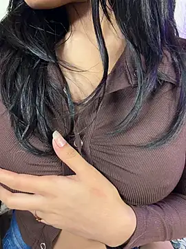 KARISHMA-STRIP লাইভ XXX চ্যাট