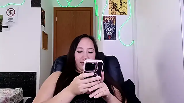 Japabaixinha live XXX chat