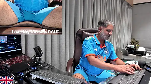 OnlineBossUKのライブXXXチャット