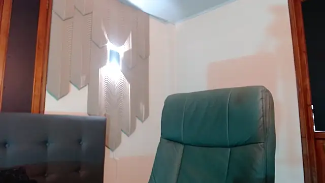 XXX chat uživo modela mia_coral1