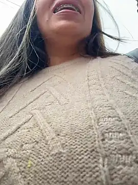 Show modela LIZ-06_ na web-kameri