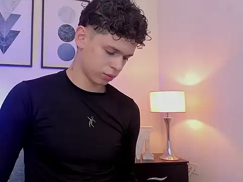 XXX chat uživo modela mykelcano