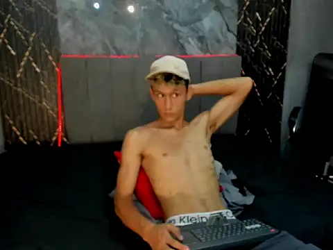 TedyX99's Webcam Show