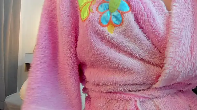 Czat XXX na żywo – mask_red_girl