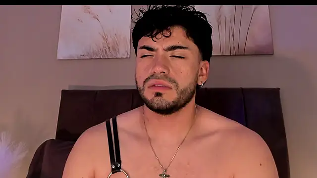 Chatroom XXX en direct de Alexander_Diazz