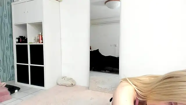 Pertunjukan Kamera Web KenzieDawton