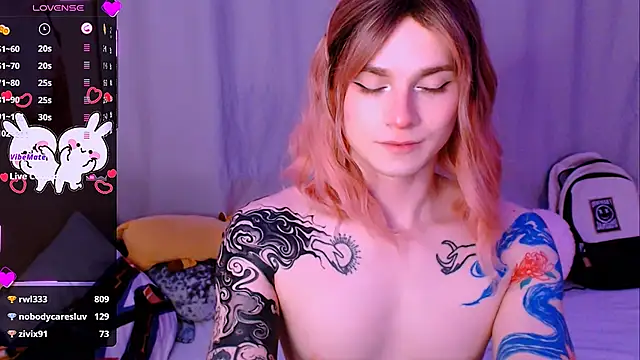 Alice_Hells Show in webcam