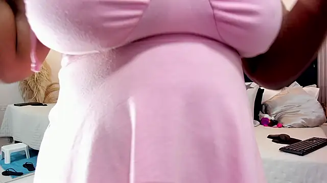 Chat +18 de gabytyara2 ao vivo