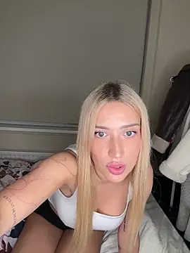 Show de BlondeChiara na webcam