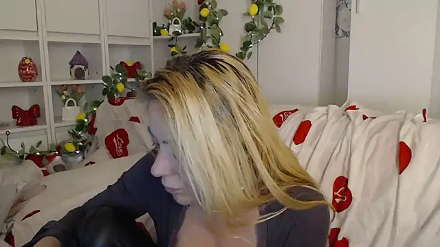 Chat XXX en directo de _karolynesyera_