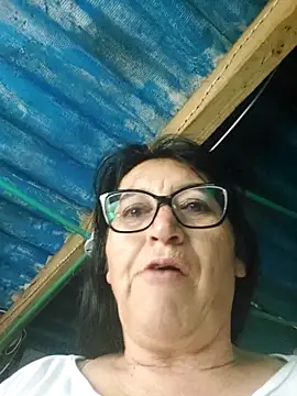 Chat +18 de clarita_01 ao vivo