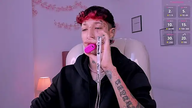 Chat +18 de Luci_Rose ao vivo