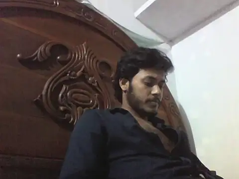 Show modela koushik10 na web-kameri