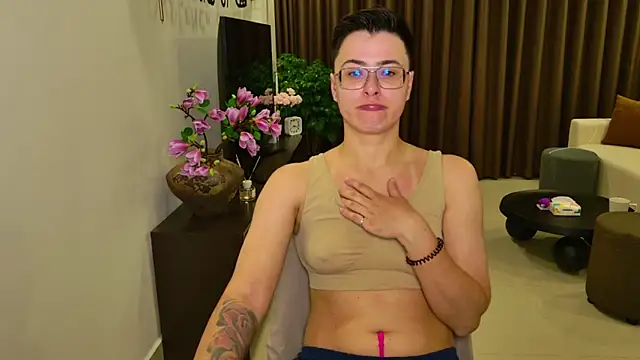 Chat XXX en directo de SashaNotFound