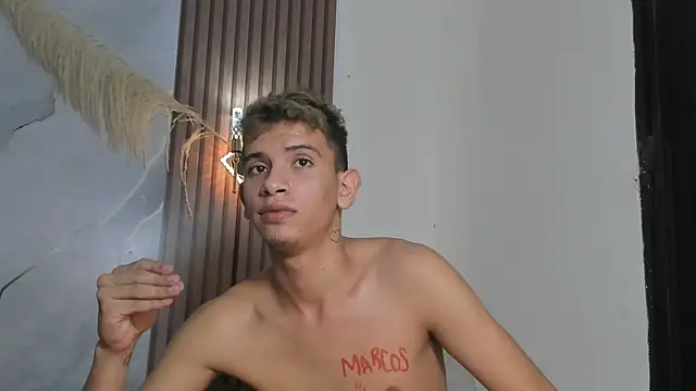 Chatroom XXX en direct de Ethanhot_os