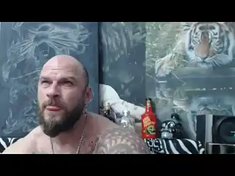 viking_30: διαδικτυακό σόου στην κάμερα