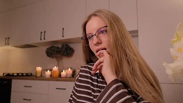 دردشة NikaCherie الجنسية المباشرة