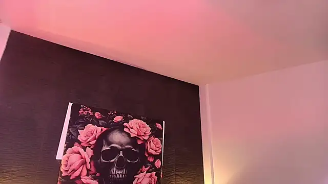 EvaaFoxxy1 Adlı Modelin Canlı XXX Sohbeti