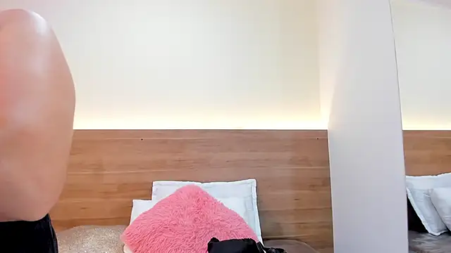 thamiina_'s Live XXX Chat