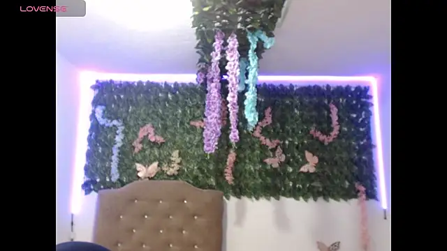 adara_cute_69: онлайн-секс-чат