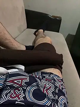 youngdick13 Pertunjukan Webcam