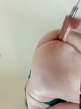 Monserrat_Sweet élő XXX-chatje