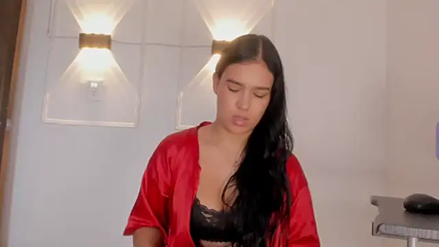 Chat +18 de Hanna_Risso ao vivo